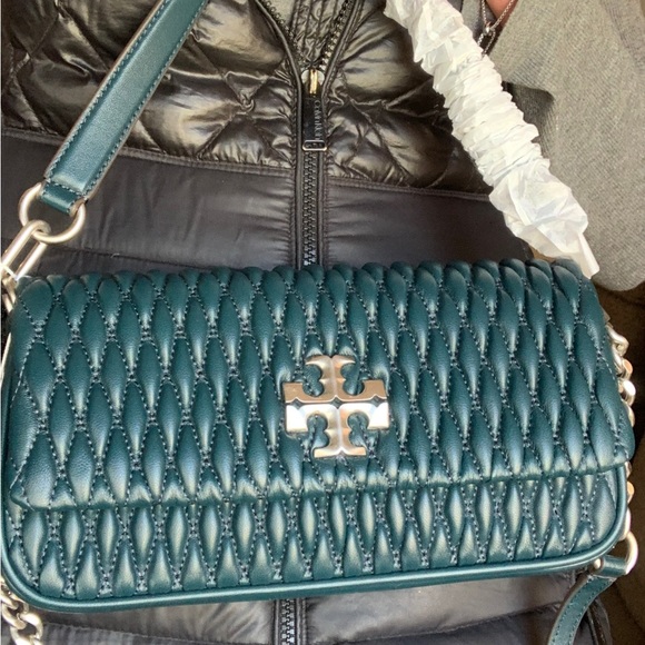 SOLD⛔️Authentic TORY BURCH Quilted Leather logo magnetic flap satchel/shoulder - Picture 5 of 16
